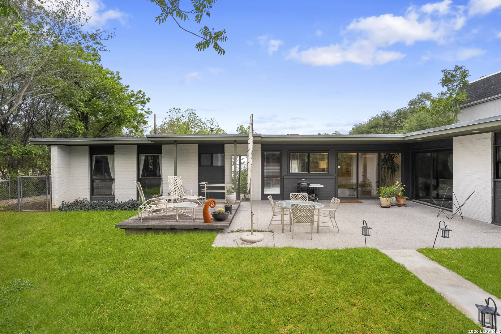 501 Thelma Drive Olmos Park TX 78212
