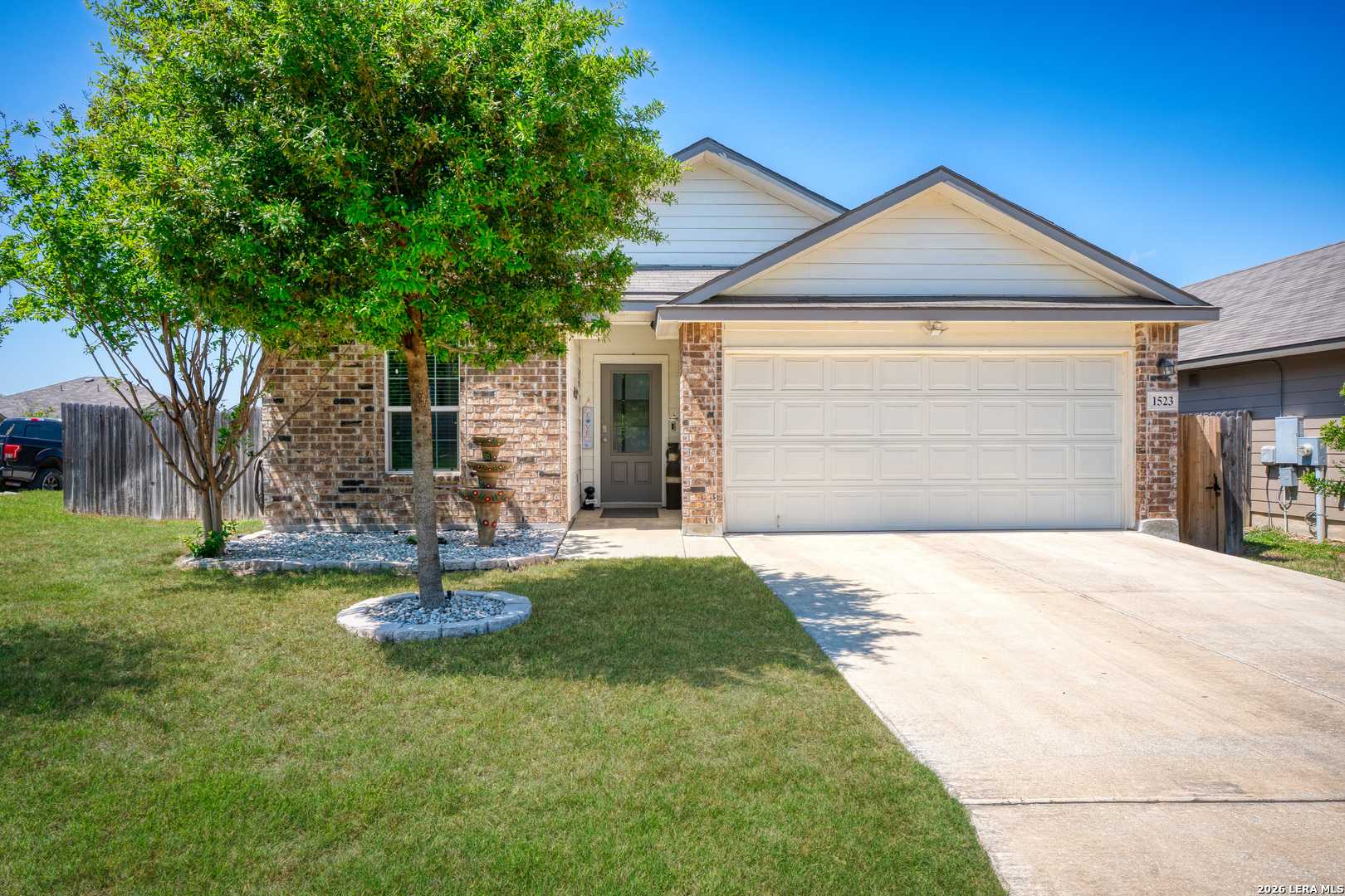 1523 Mossy Jasper San Antonio TX 78245