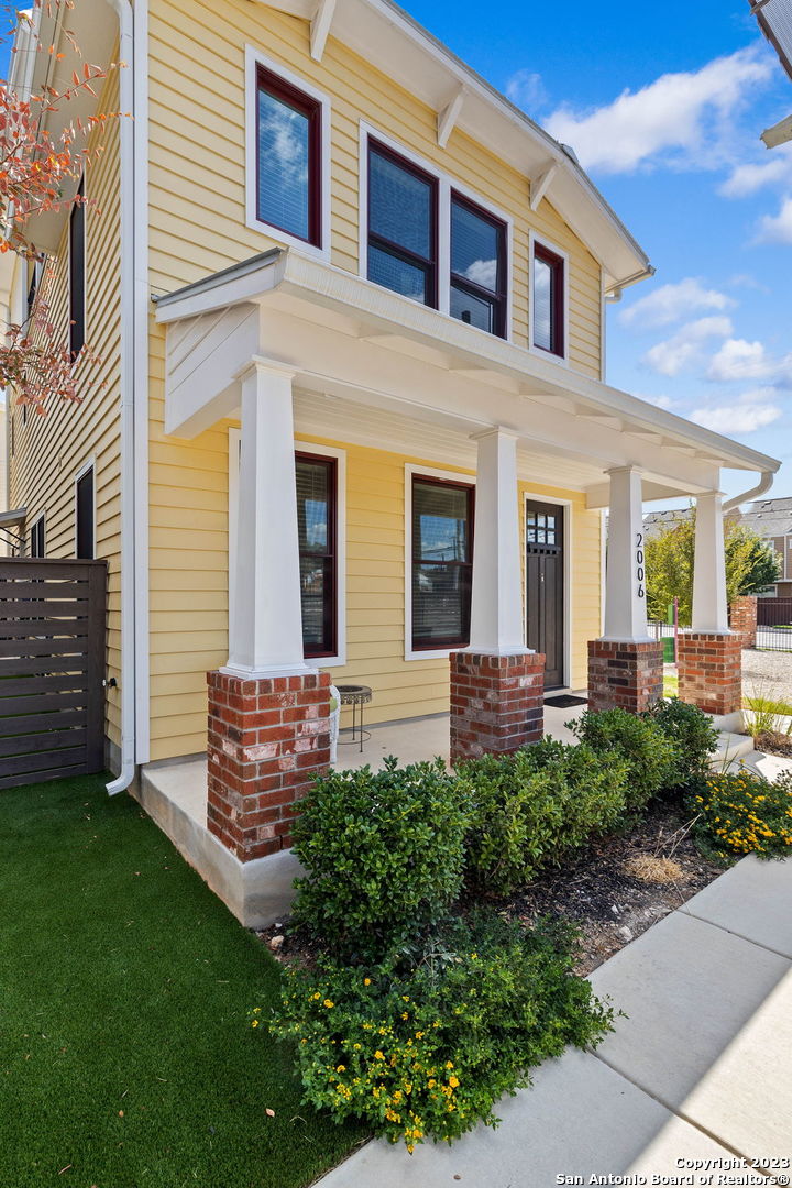2006 Mccullough Avenue San Antonio TX 78212
