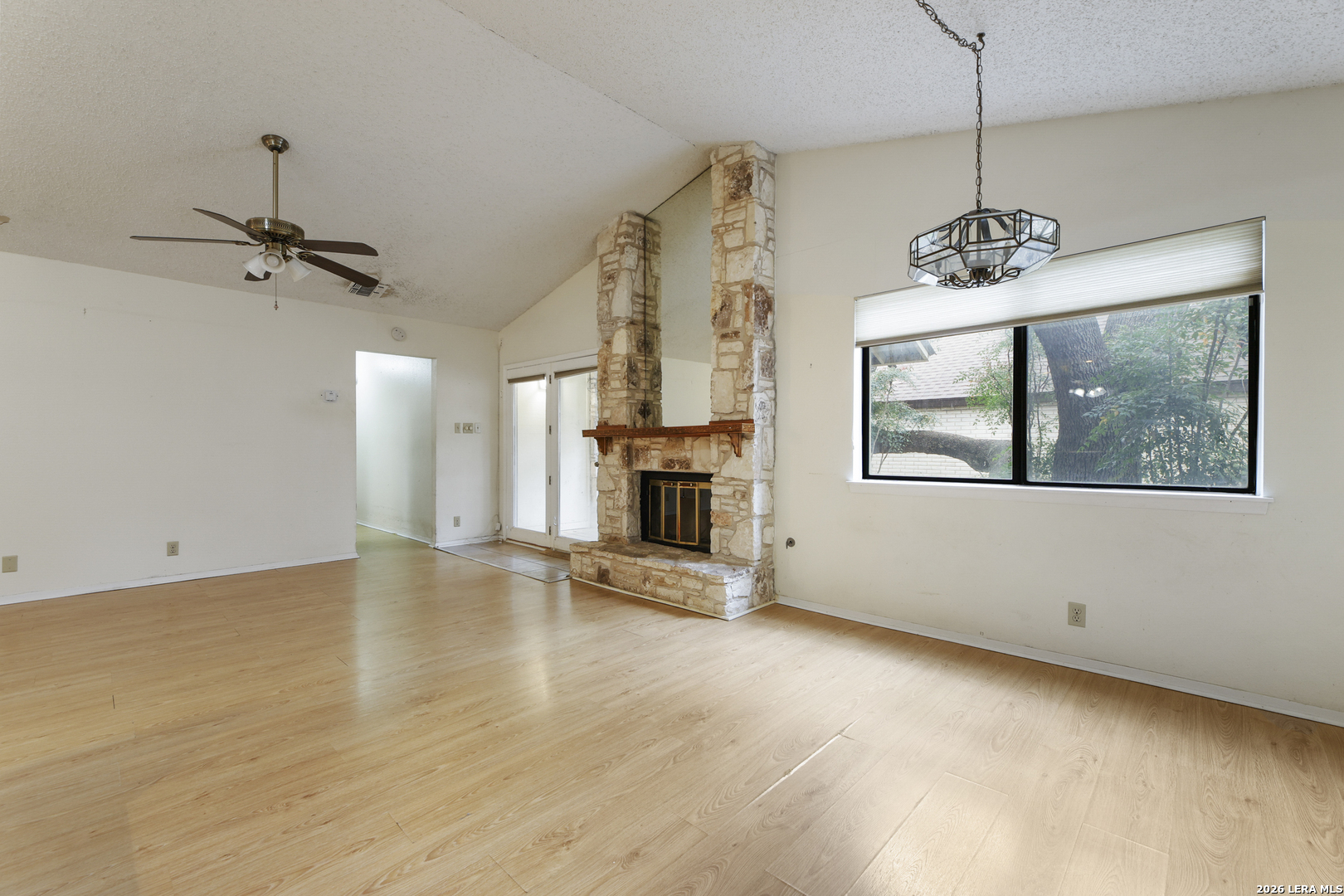4322 Center Oak Woods San Antonio TX 78249