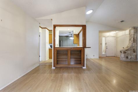 4322 Center Oak Woods San Antonio TX 78249