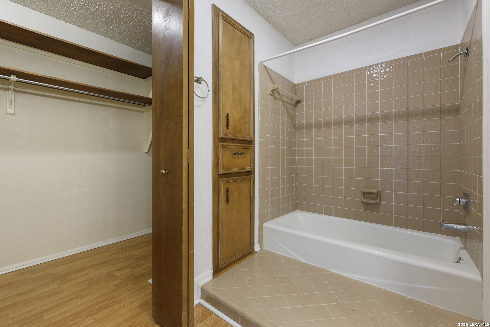 4322 Center Oak Woods San Antonio TX 78249