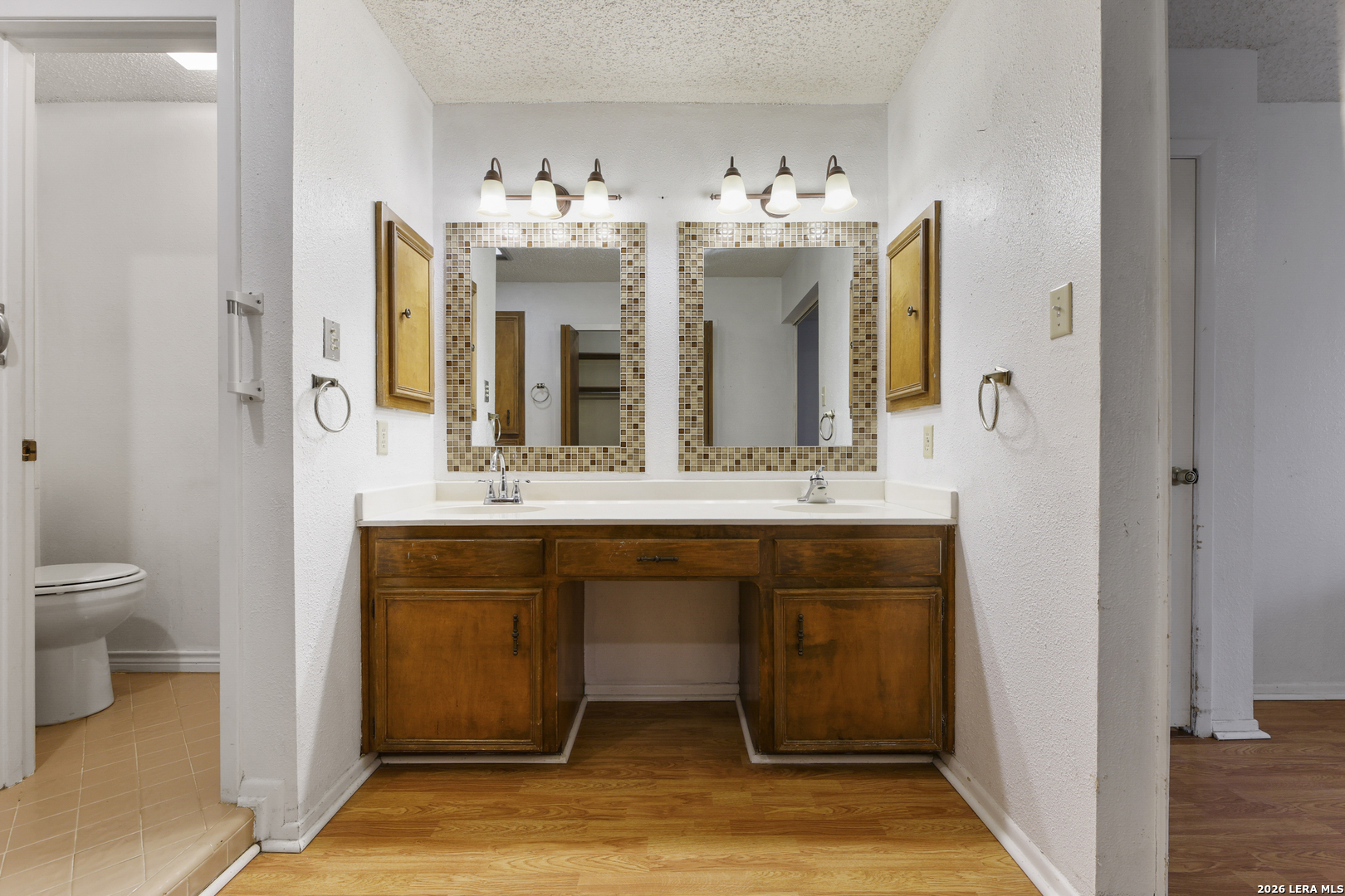 4322 Center Oak Woods San Antonio TX 78249