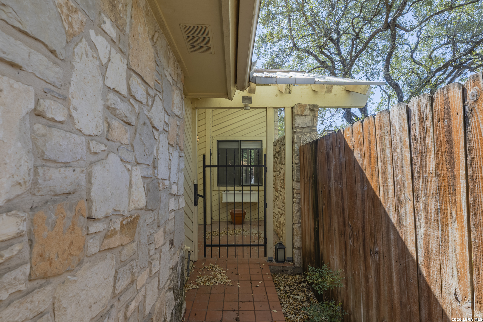 4322 Center Oak Woods San Antonio TX 78249