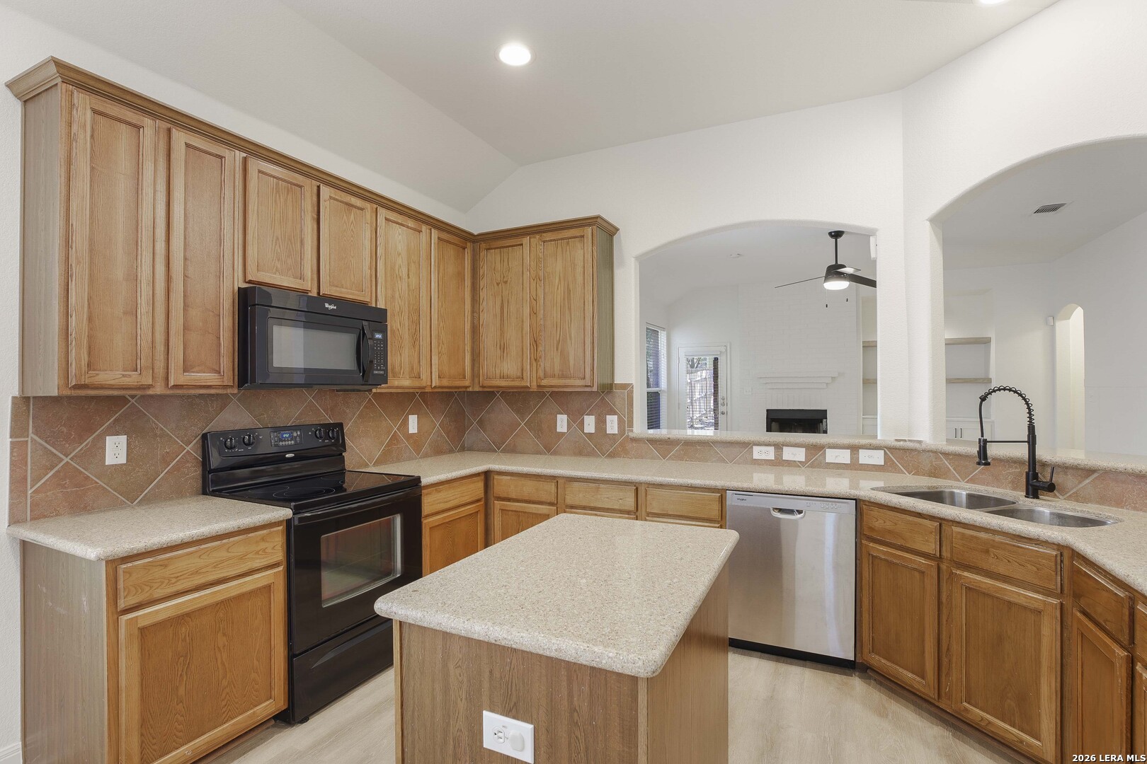 5718 Thunder Oaks San Antonio TX 78261