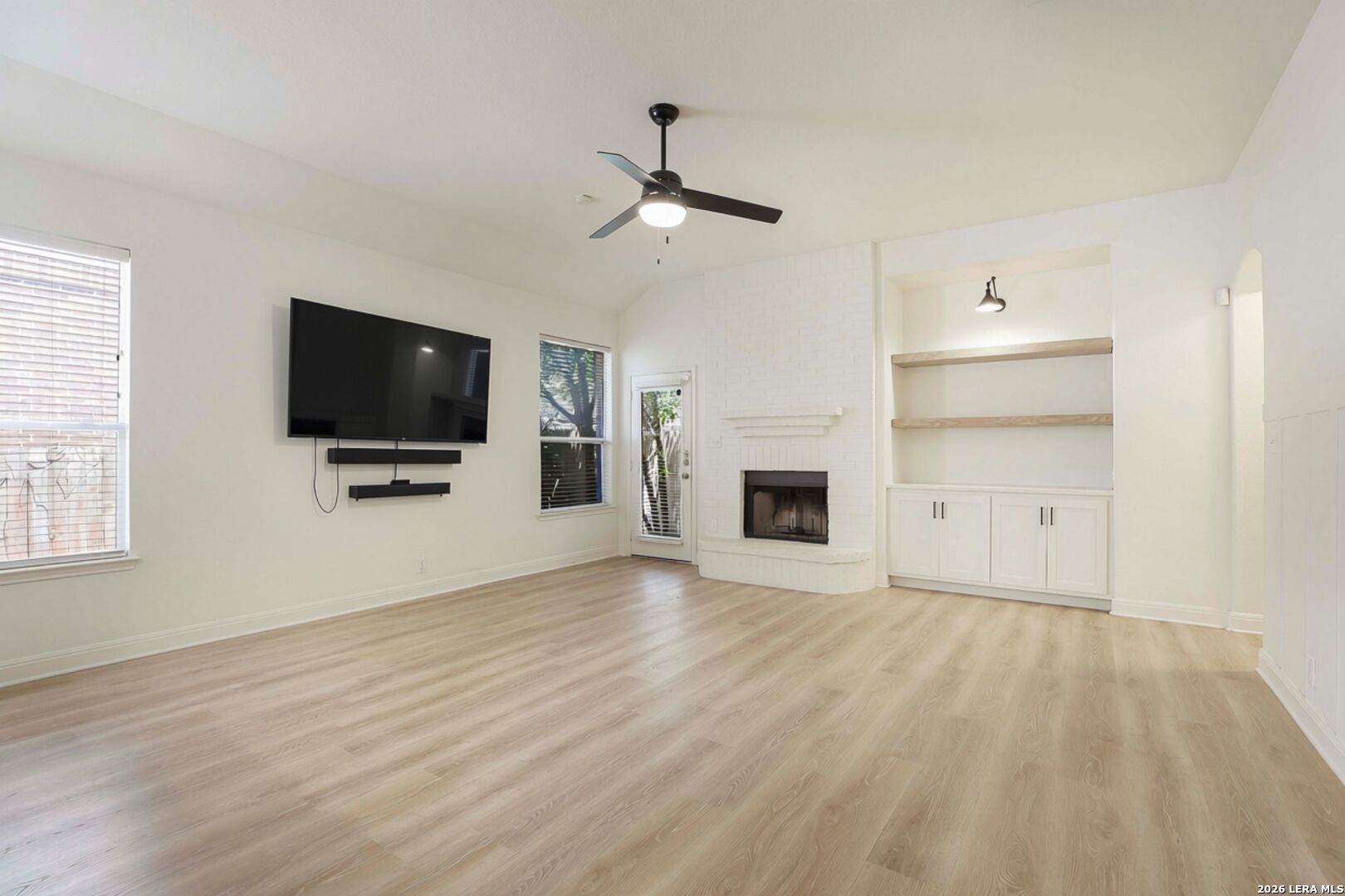5718 Thunder Oaks San Antonio TX 78261