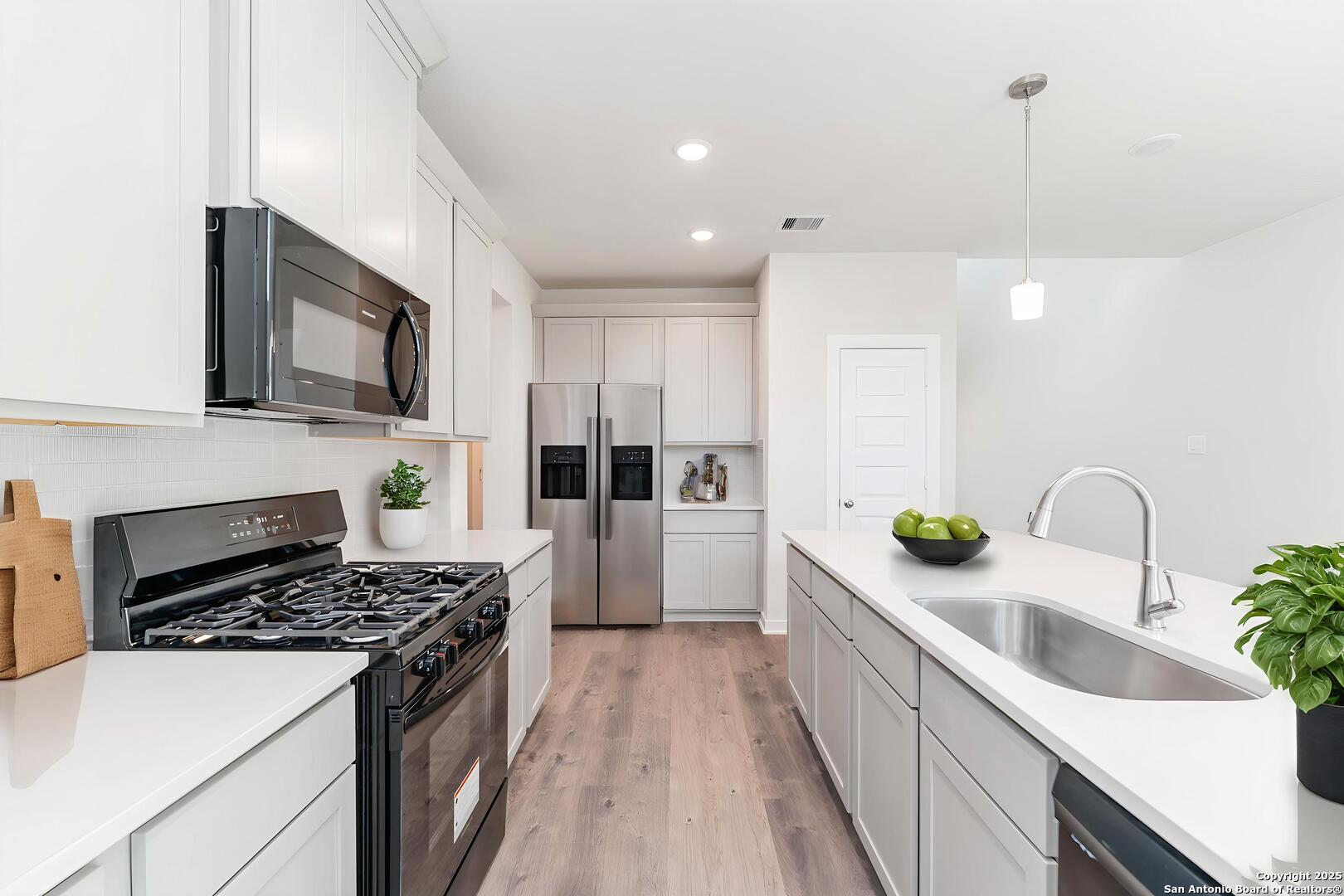 8553 Merlin Cove San Antonio TX 78222