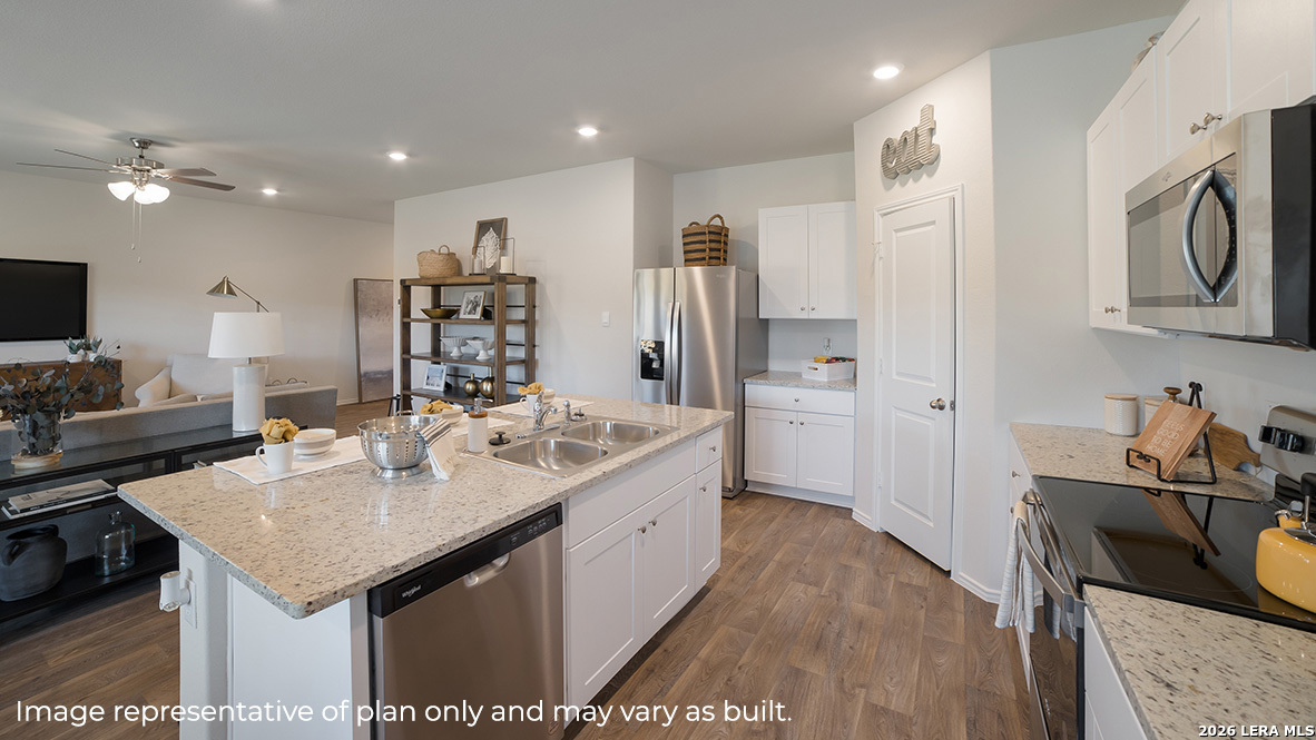 5323 Totem Bluff San Antonio TX 78238