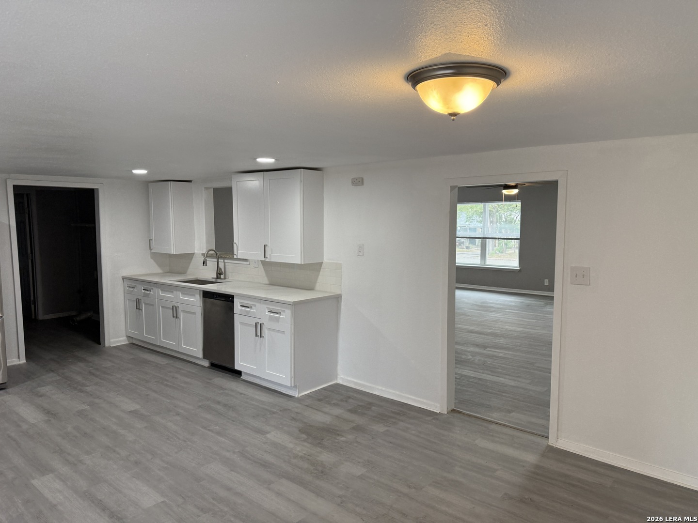 303 Avenue D Converse TX 78109