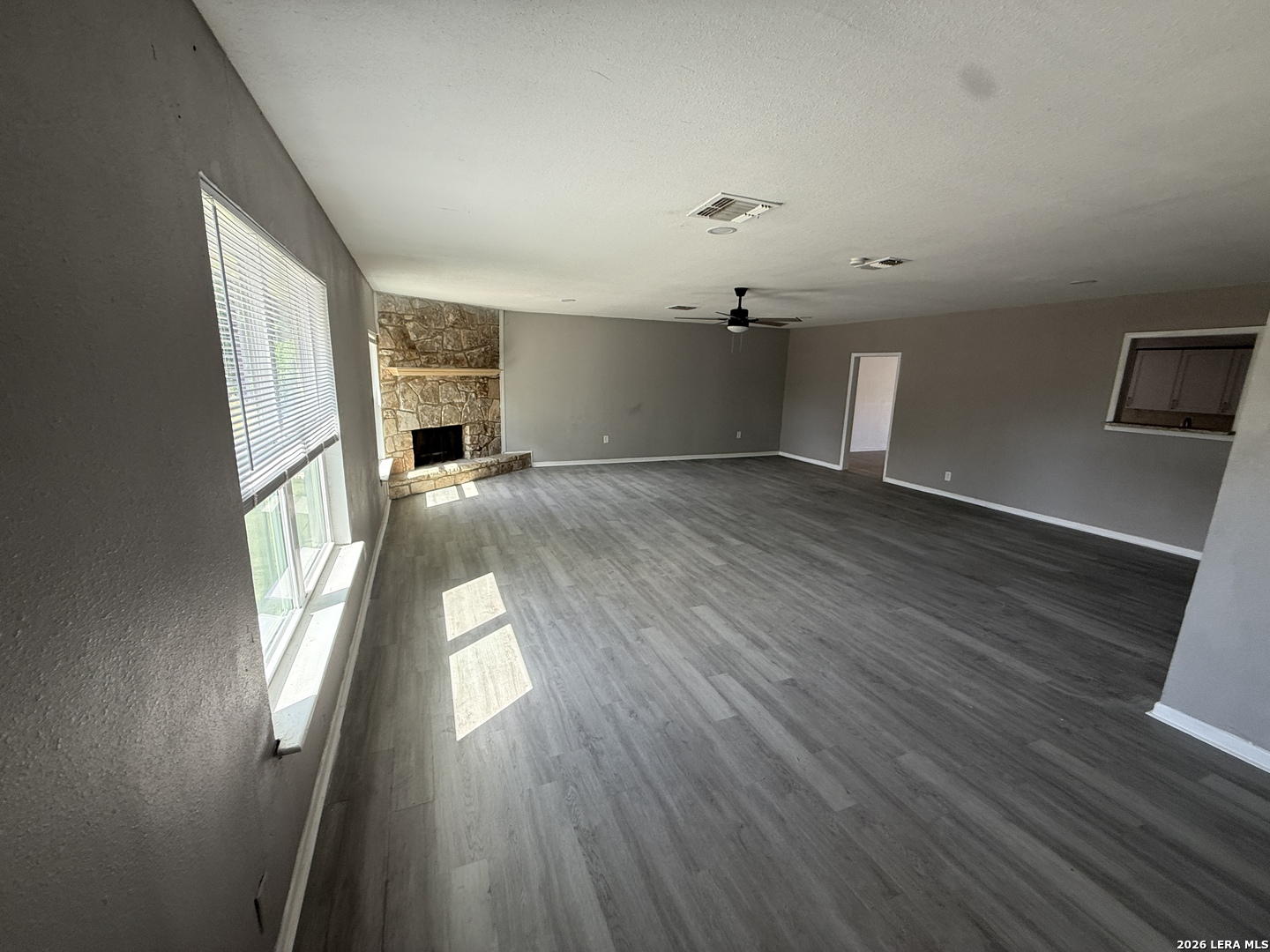303 Avenue D Converse TX 78109