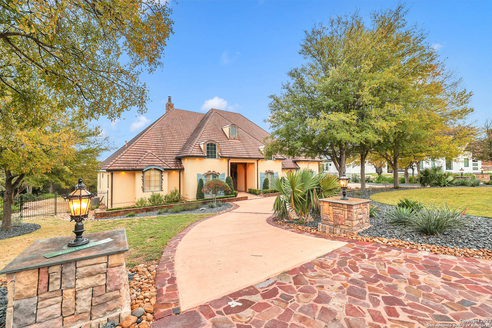 221 Lismore San Antonio TX 78260