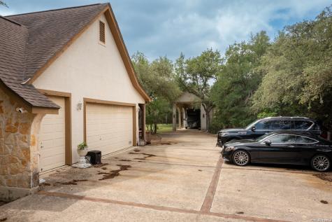 1071 Glenwood Bulverde TX 78163