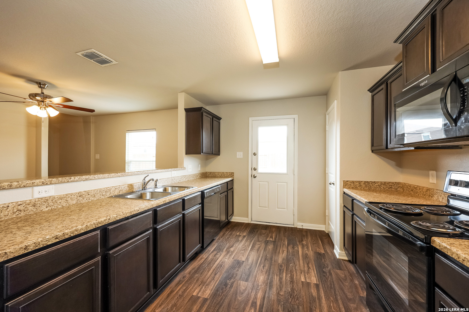 6814 Treselle San Antonio TX 78252