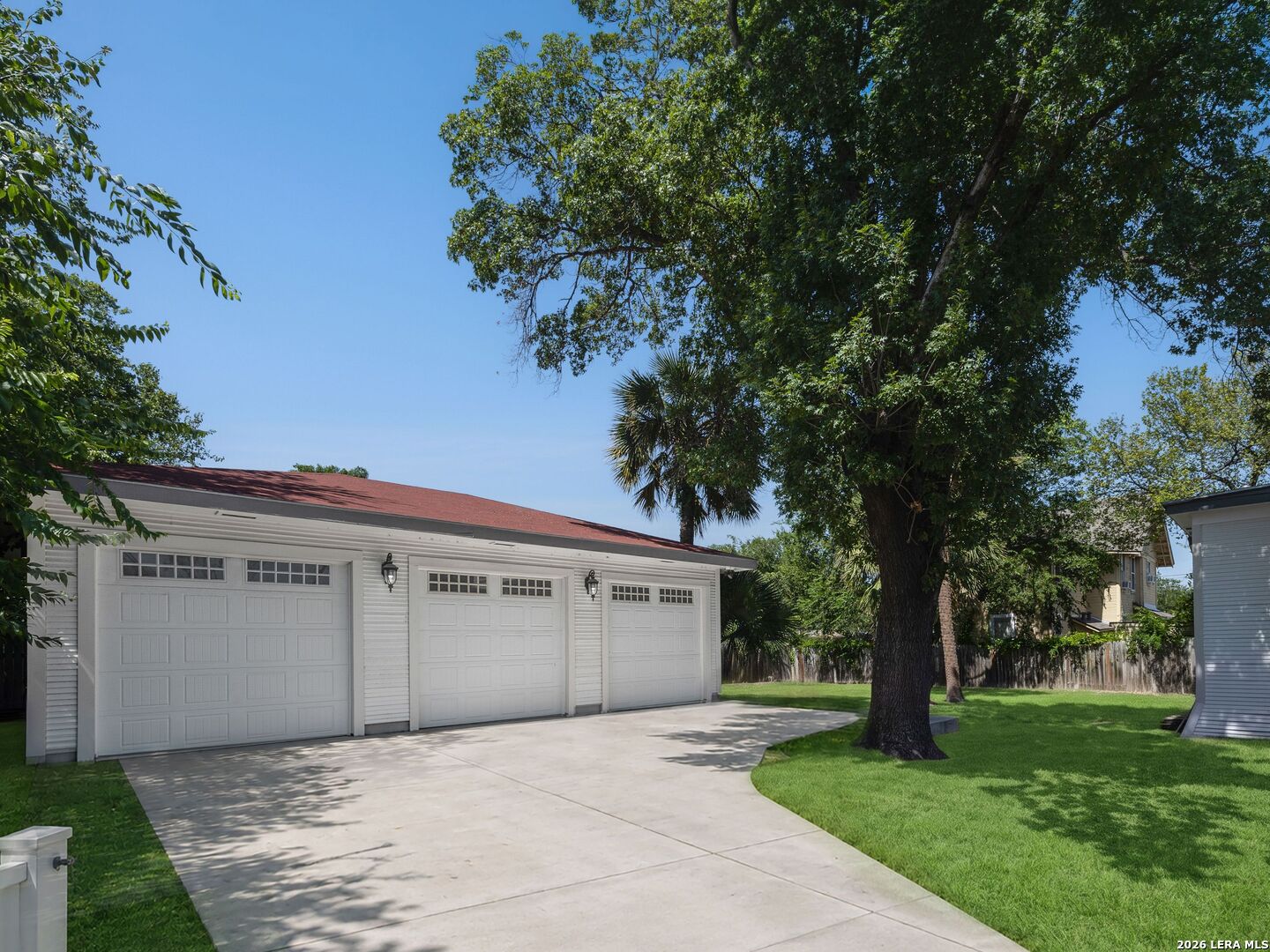 321 E Dewey Place San Antonio TX 78212
