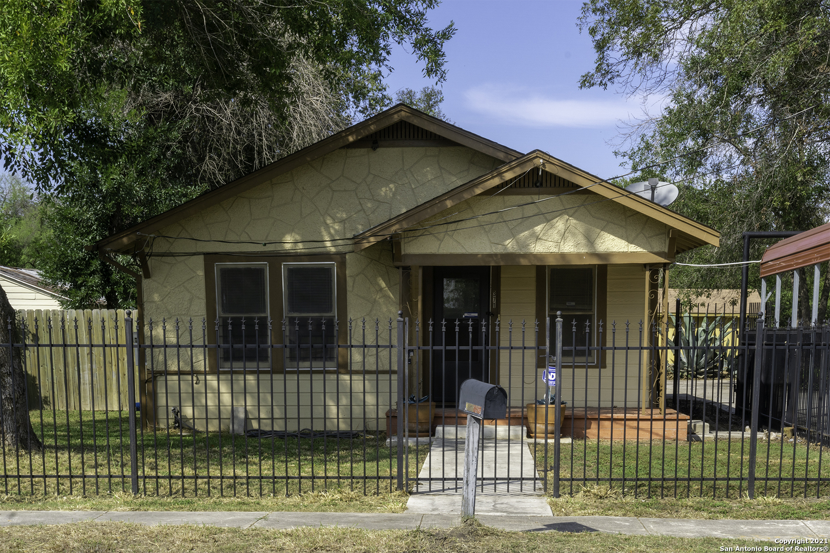371 W Harding Boulevard San Antonio TX 78221