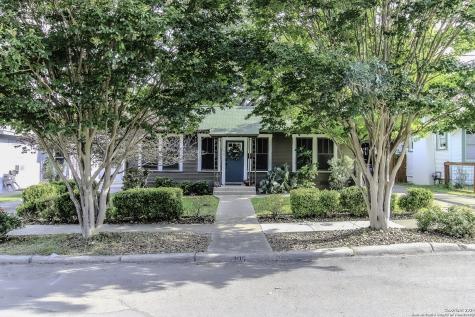 305 W Ridgewood Court San Antonio TX 78212