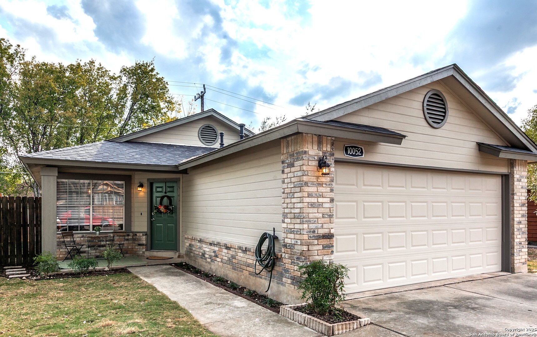 10052 Woodtrail San Antonio TX 78250