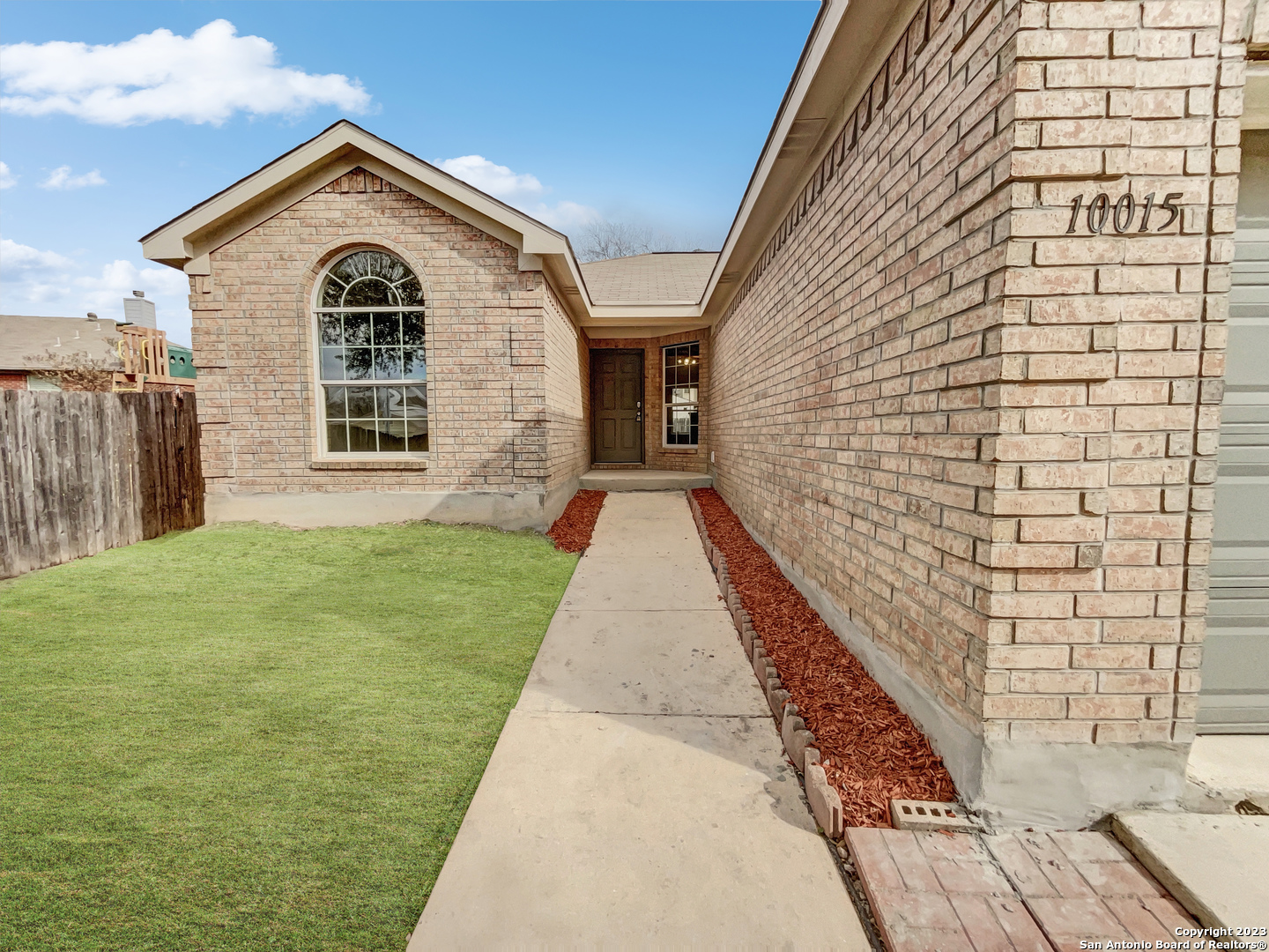10015 Sugarloaf Drive San Antonio TX 78245