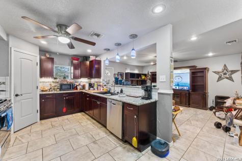 145 Lost Forest Street Live Oak TX 78233