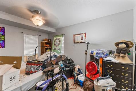 145 Lost Forest Street Live Oak TX 78233
