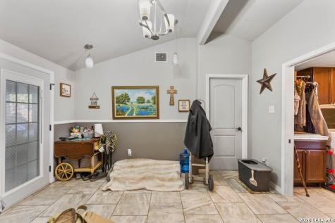 145 Lost Forest Street Live Oak TX 78233