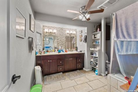145 Lost Forest Street Live Oak TX 78233