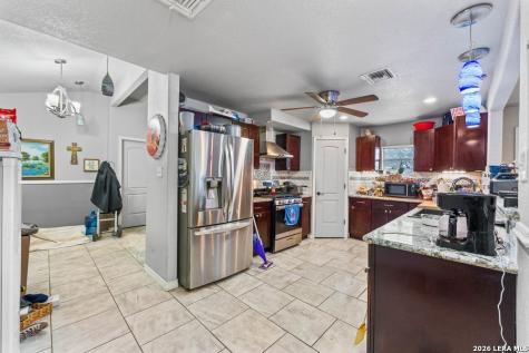 145 Lost Forest Street Live Oak TX 78233