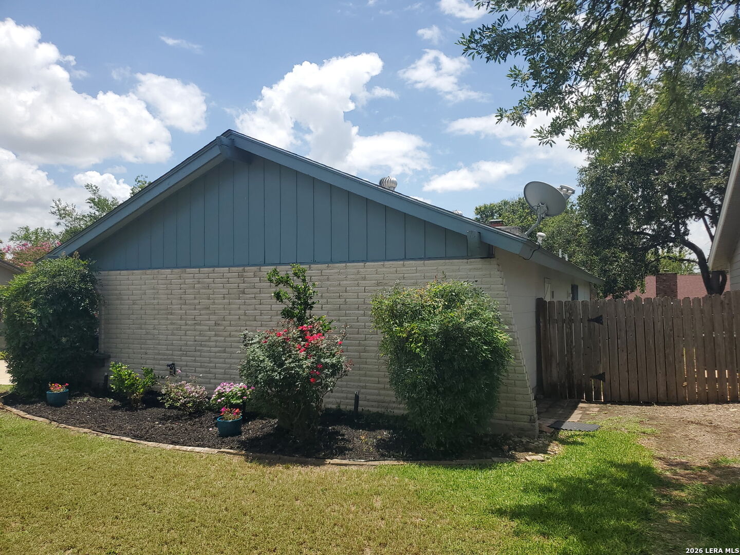 5018 Las Campanas Street San Antonio TX 78233