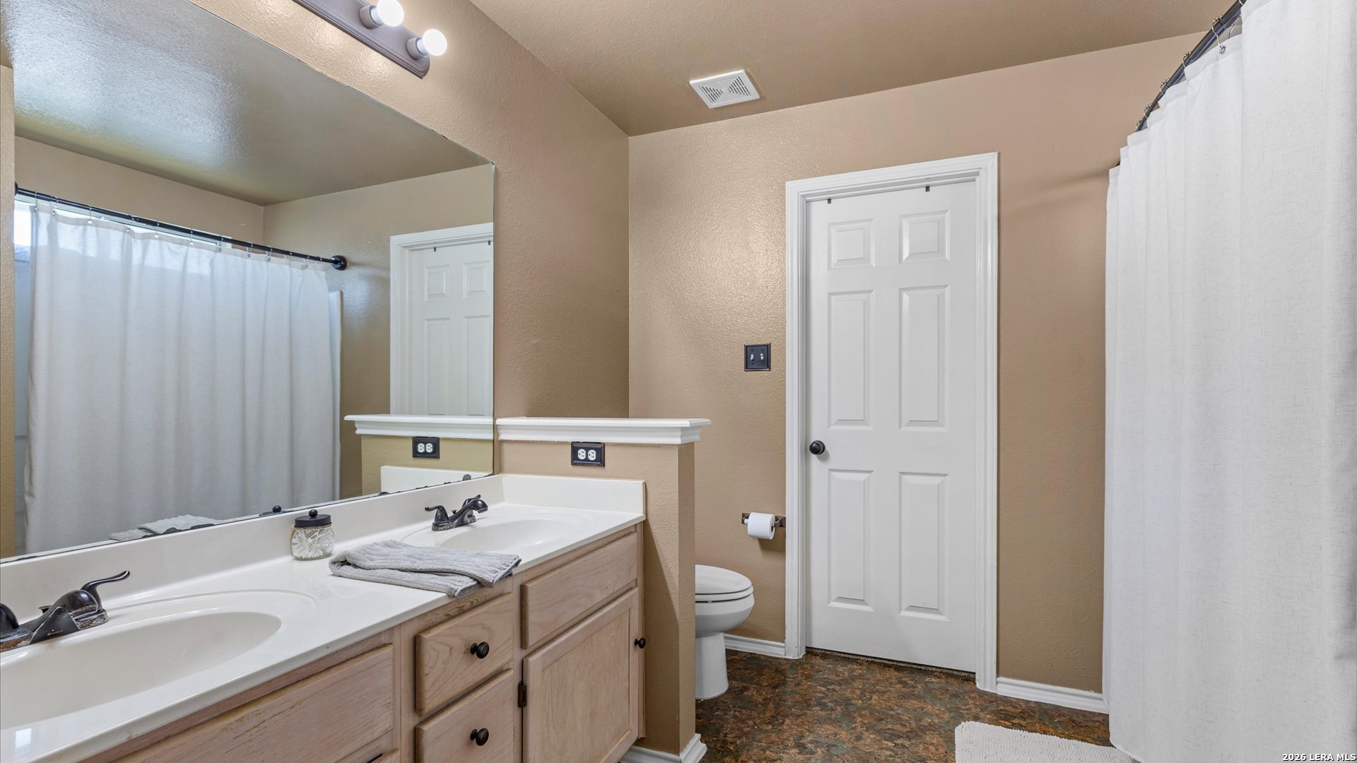5011 Wood Glen Drive San Antonio TX 78244