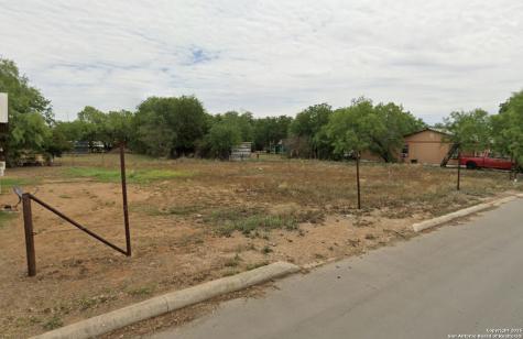 10 Willow Street Pearsall TX 78061