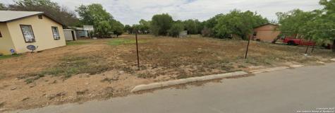 10 Willow Street Pearsall TX 78061