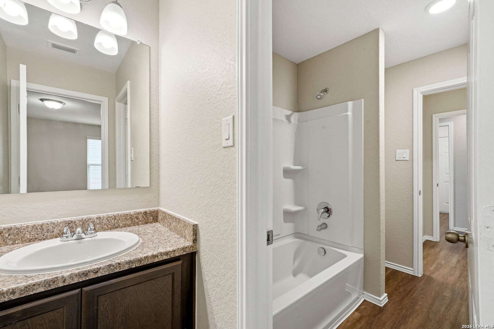 9511 Apple Ridge San Antonio TX 78239