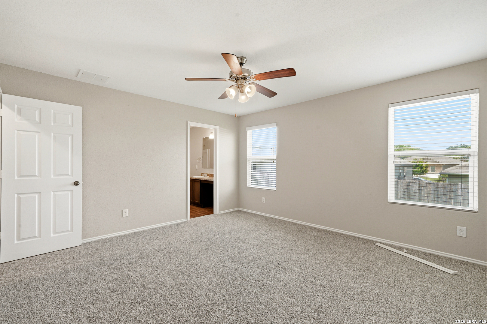 9511 Apple Ridge San Antonio TX 78239