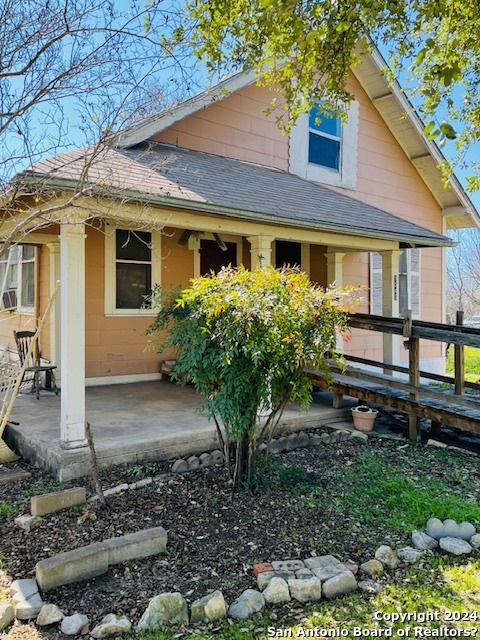 1040 W Rosewood Avenue San Antonio TX 78201