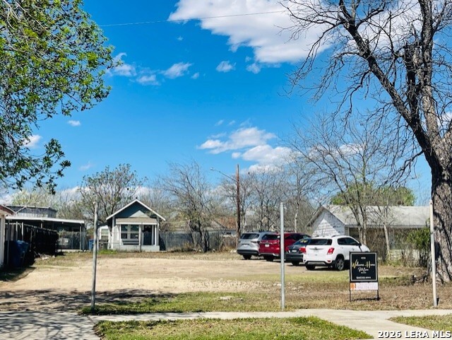 615 Indiana San Antonio TX 78210