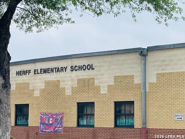 615 Indiana San Antonio TX 78210