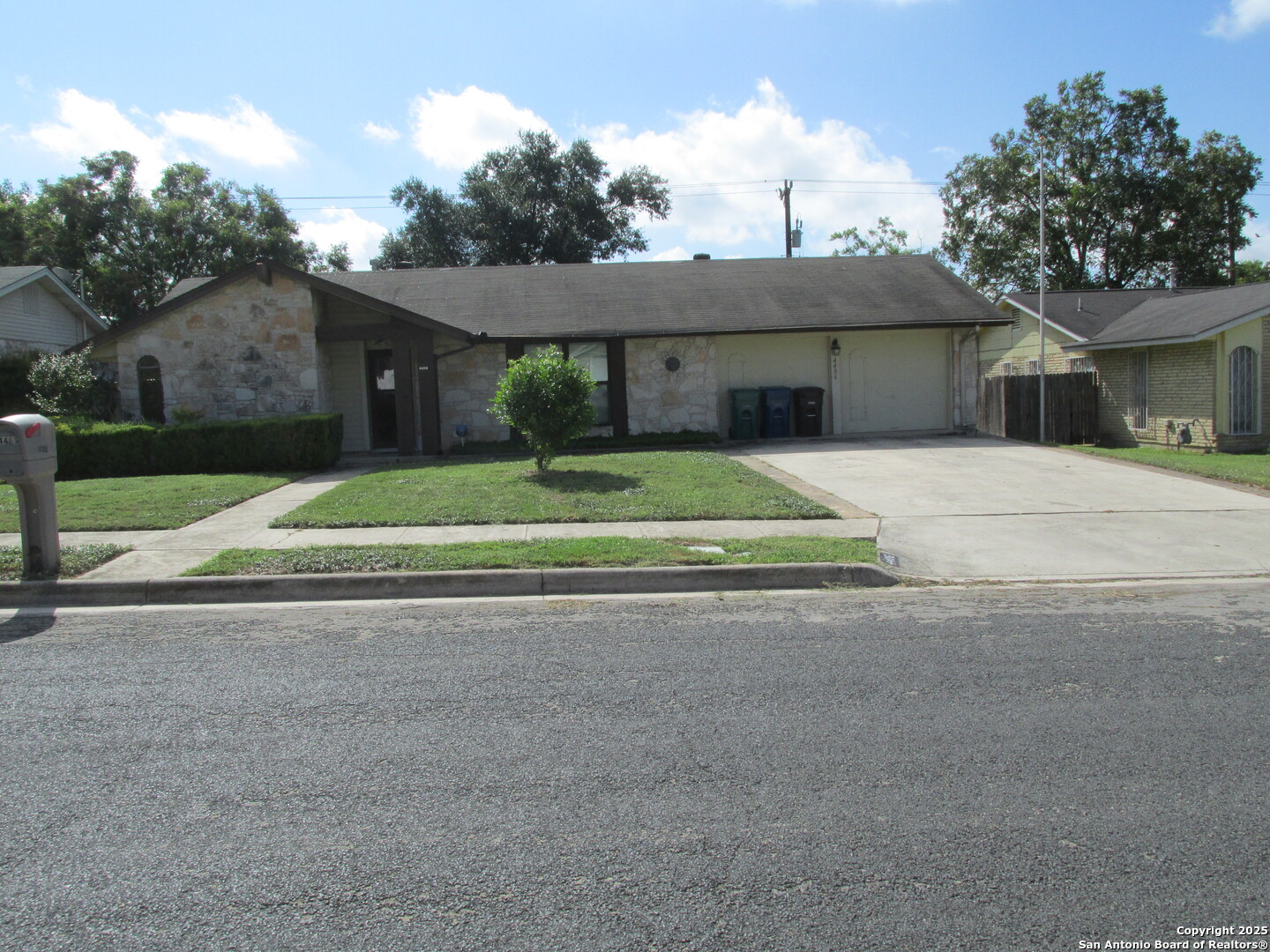 4406 N Bayliss San Antonio TX 78233