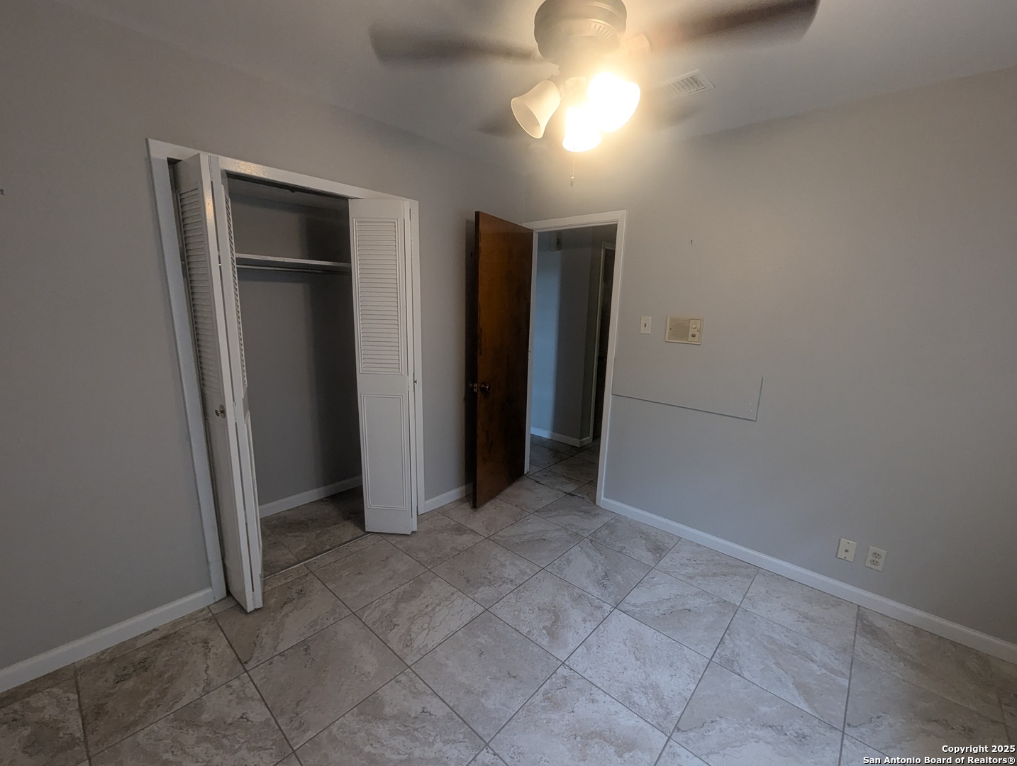 4406 N Bayliss San Antonio TX 78233