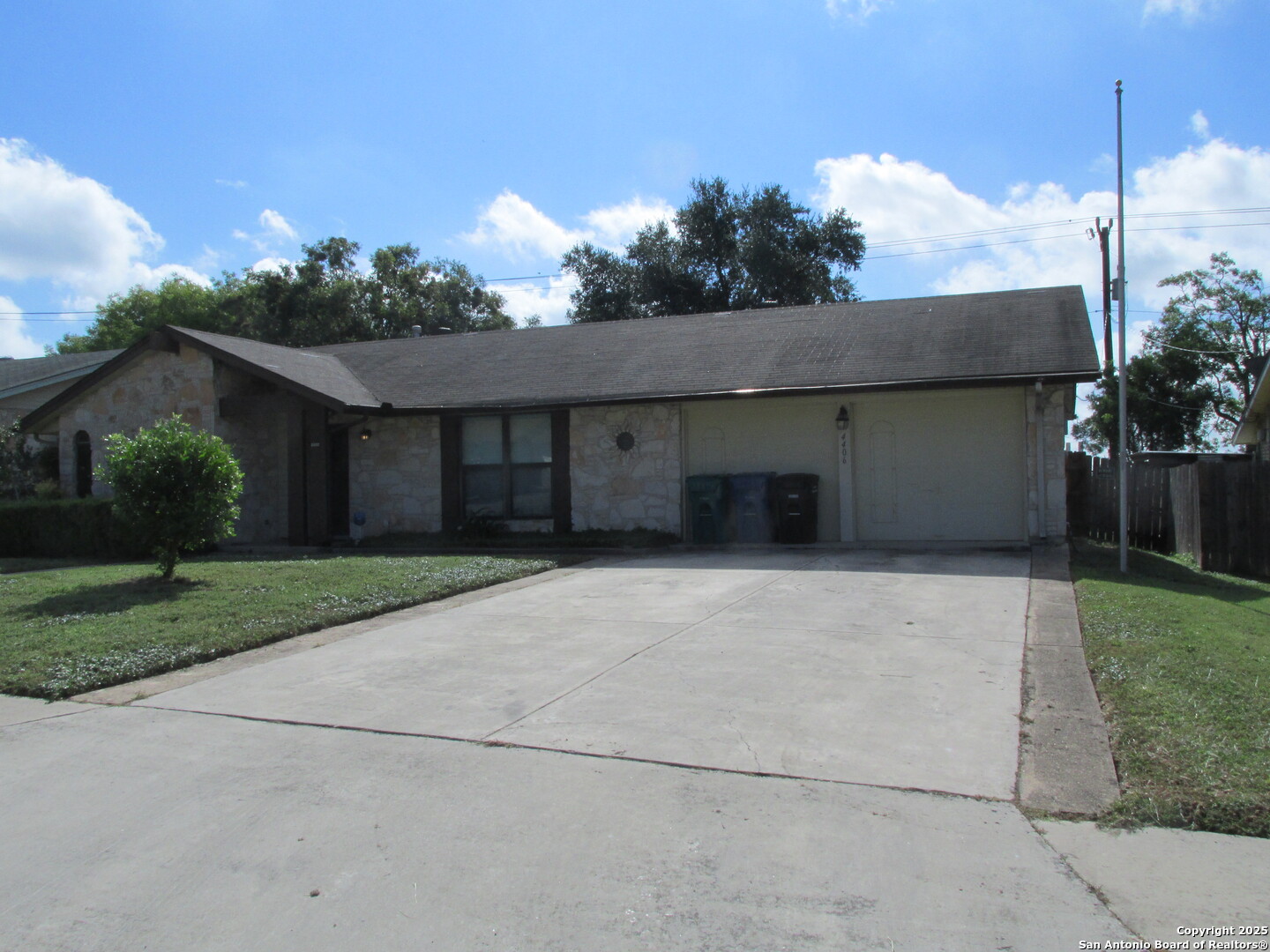 4406 N Bayliss San Antonio TX 78233