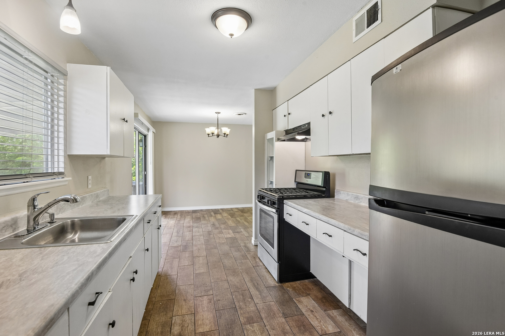 3307 Shady Springs San Antonio TX 78230