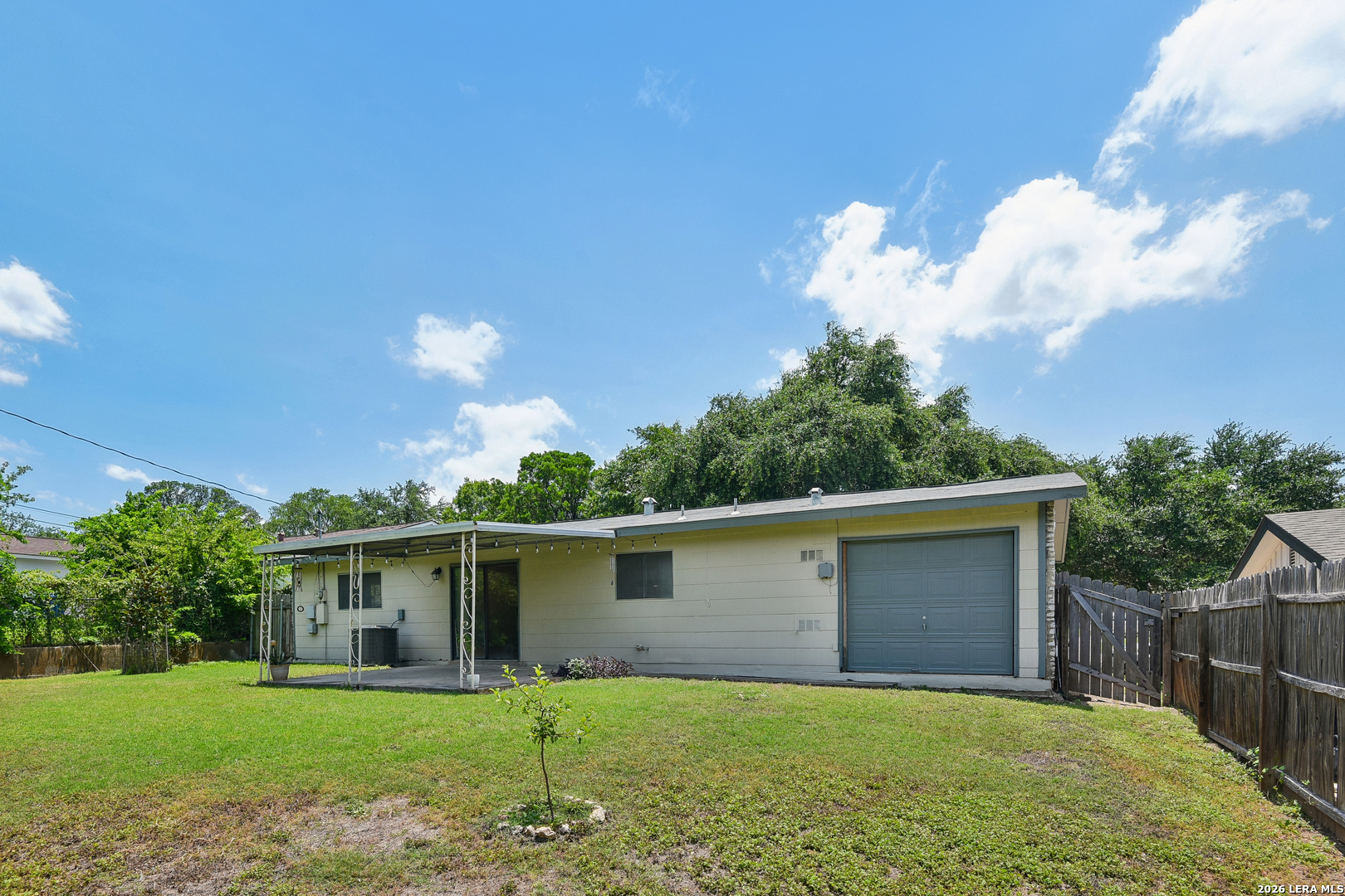3307 Shady Springs San Antonio TX 78230