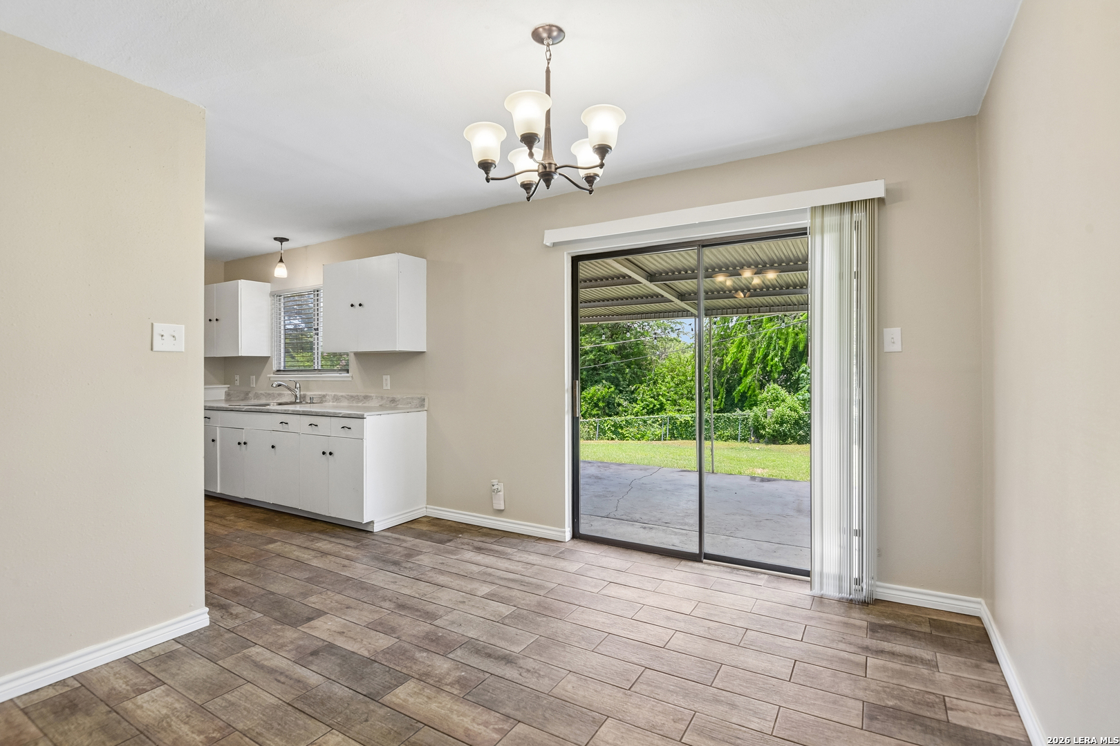 3307 Shady Springs San Antonio TX 78230