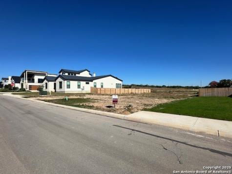266 Janice Avenue Castroville TX 78009
