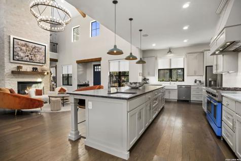 104 Balcones Bend Boerne TX 78006