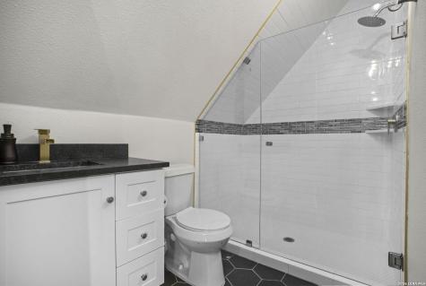 104 Balcones Bend Boerne TX 78006