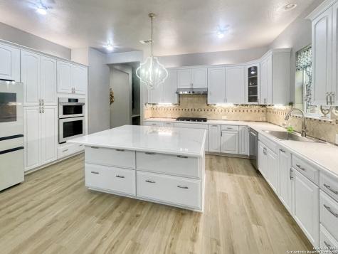 9707 Aviara Golf San Antonio TX 78251
