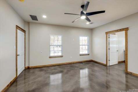 237 Hopi Trail Bandera TX 78003