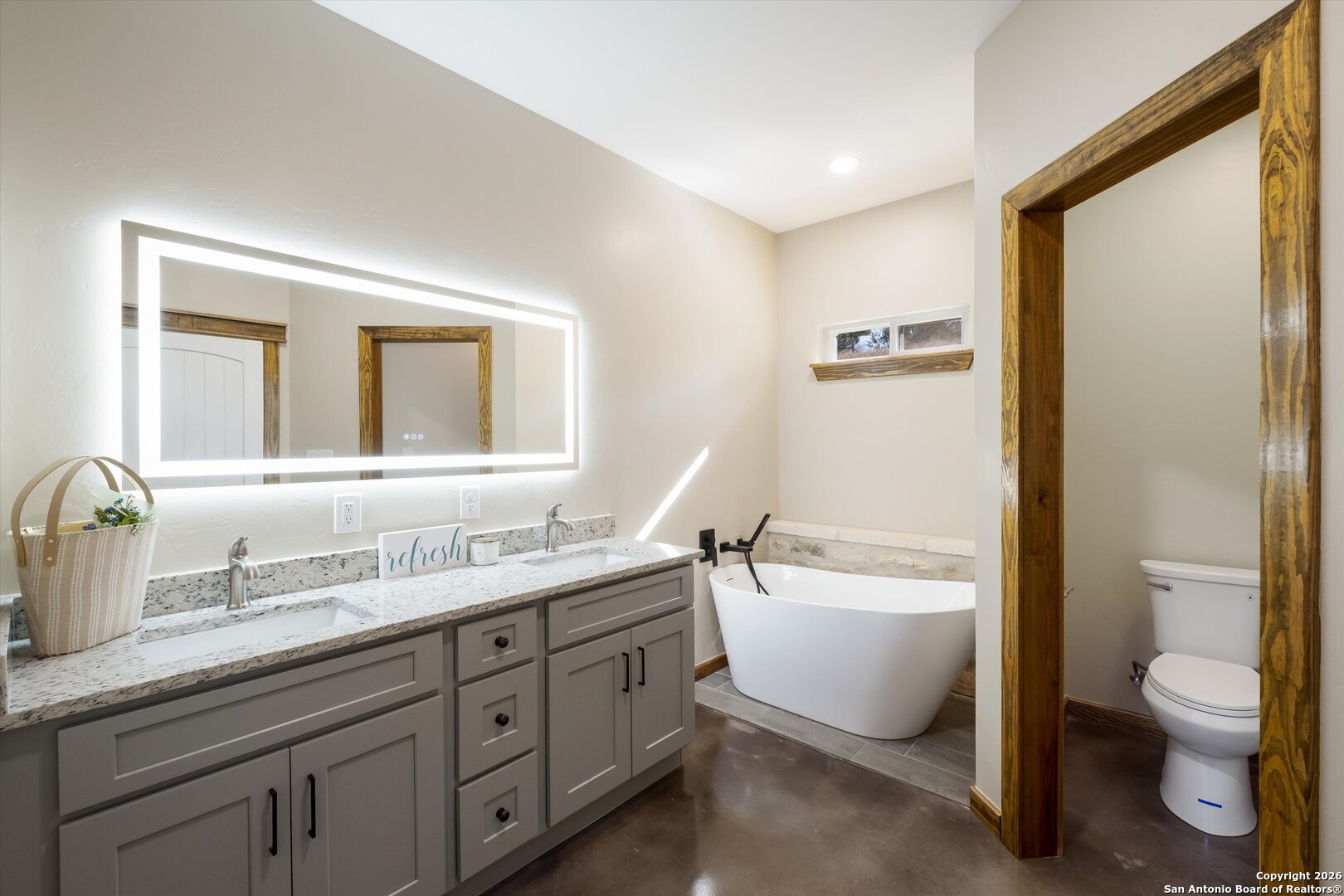 237 Hopi Trail Bandera TX 78003