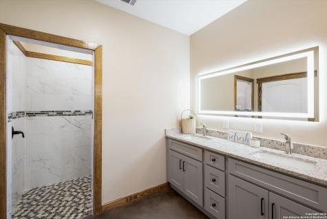 237 Hopi Trail Bandera TX 78003
