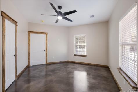 237 Hopi Trail Bandera TX 78003